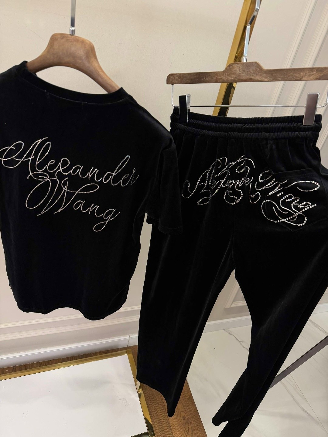 велюровый костюм женский,велюровый костюм,костюм из велюра,спортивный велюровый костюм,велюровый костюм со стразами