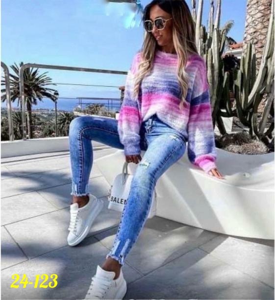 джинсы модные,джинсы женские,одежда джинсы,стильные джинсы,градиентный свитер