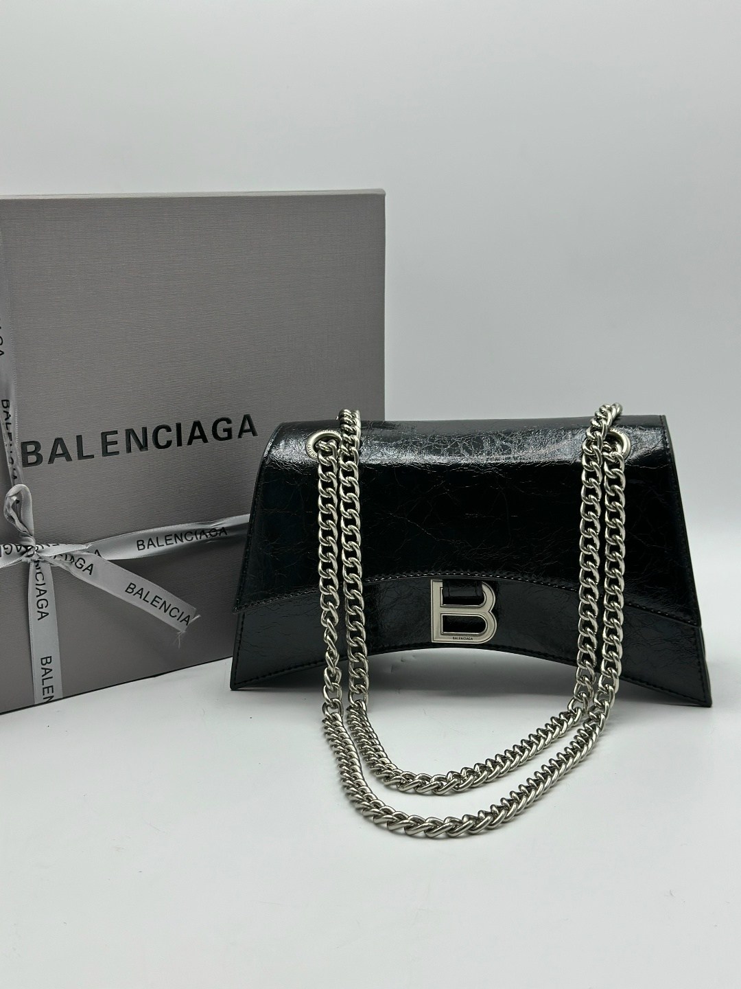 сумка balenciaga,balenciaga сумка на плечо,balenciaga сумка женская,сумки баленсиага женские через плечо,сумка баленсиага бежевая