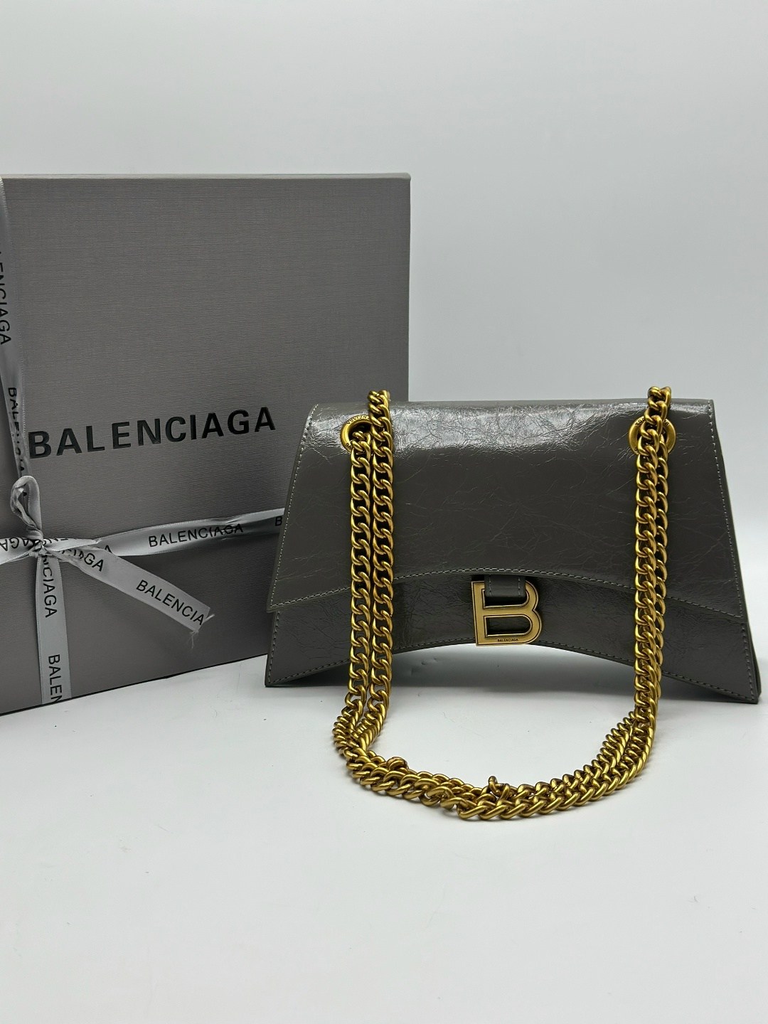 сумка balenciaga,balenciaga сумка на плечо,balenciaga сумка женская,сумки баленсиага женские через плечо,сумка баленсиага бежевая