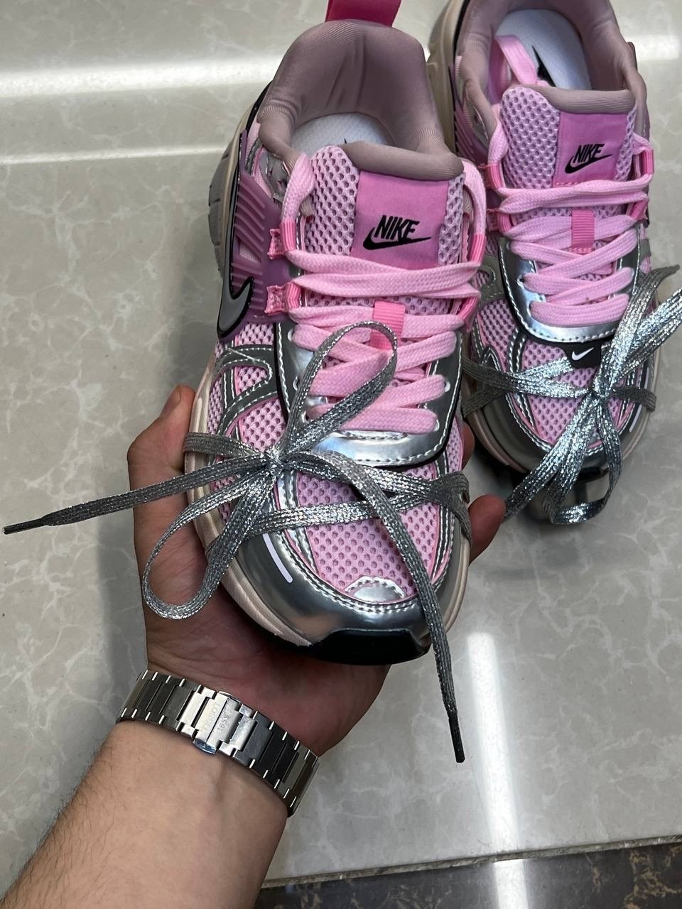 кроссовки для женщин nike initiator pink,кроссовки nike,кроссовки nike v 2 k run,кроссовки беговые женские,кроссовки nike женские