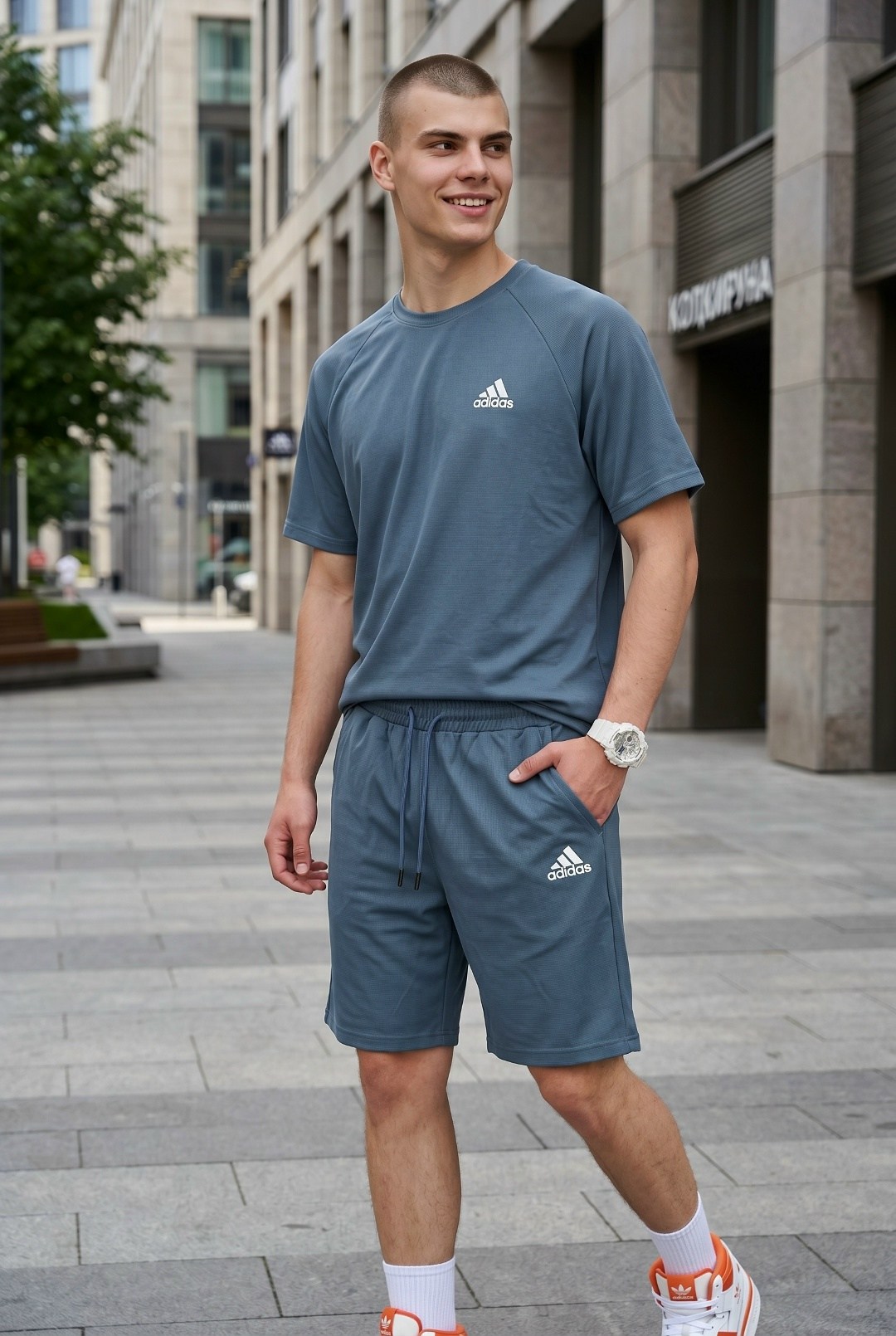 комплект одежды adidas,костюмы спортивный adidas,костюм спортивный мужской,комплект футболок adidas,спортивные костюм