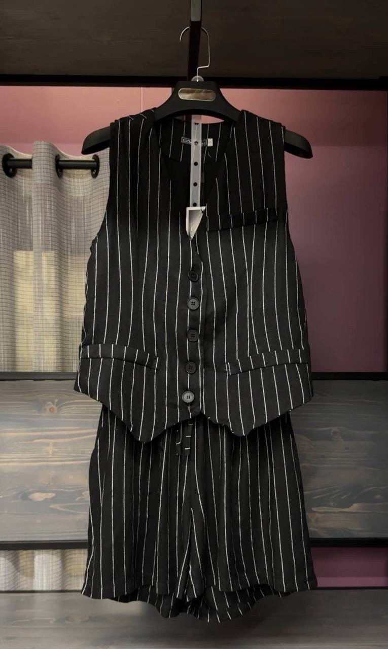 летние костюмы,жилет удлиненный,жилет в полоску,комплект жилет,костюм на лето