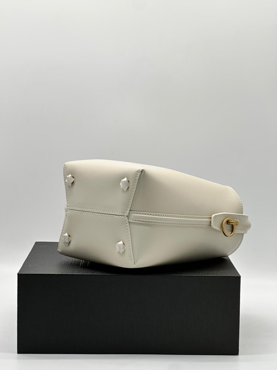 кожаная бордовая сумка yves saint laurent le 37,сумка yves saint laurent,сумка saint laurent,кожаная бордовая сумка yves saint laurent le 37 small,женская бордовая сумка