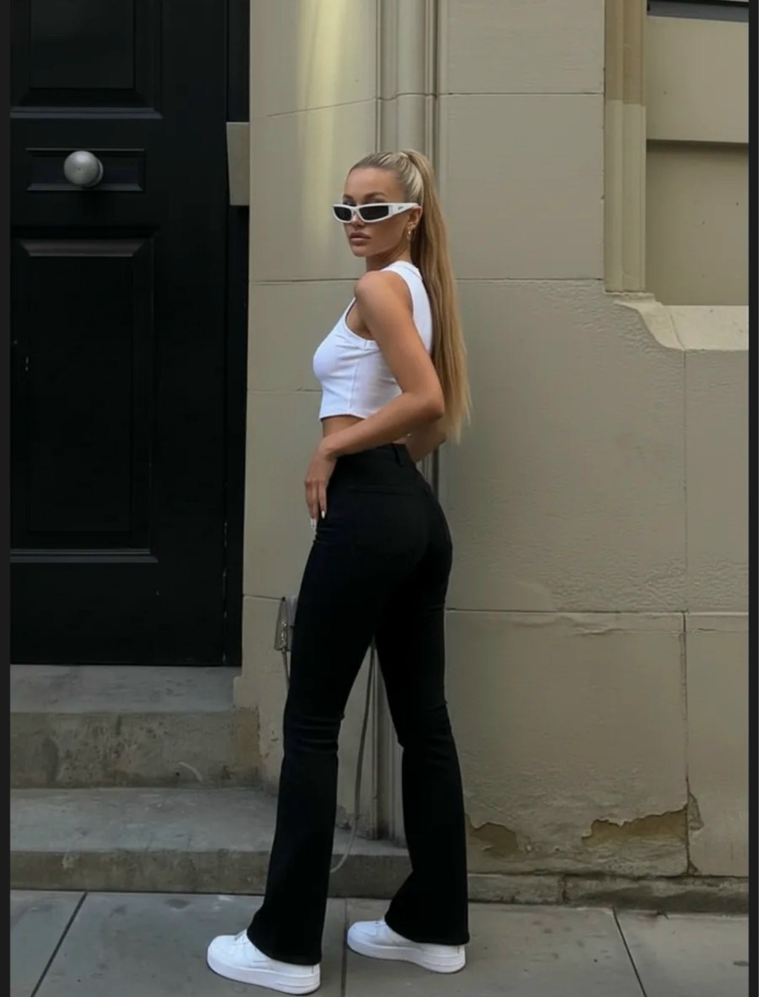 джинсы клеш,джинсы клёш женские,джинсы клеш от колена pularia fashion,черные джинсы женские,джинсы клеш женские с высокой посадкой