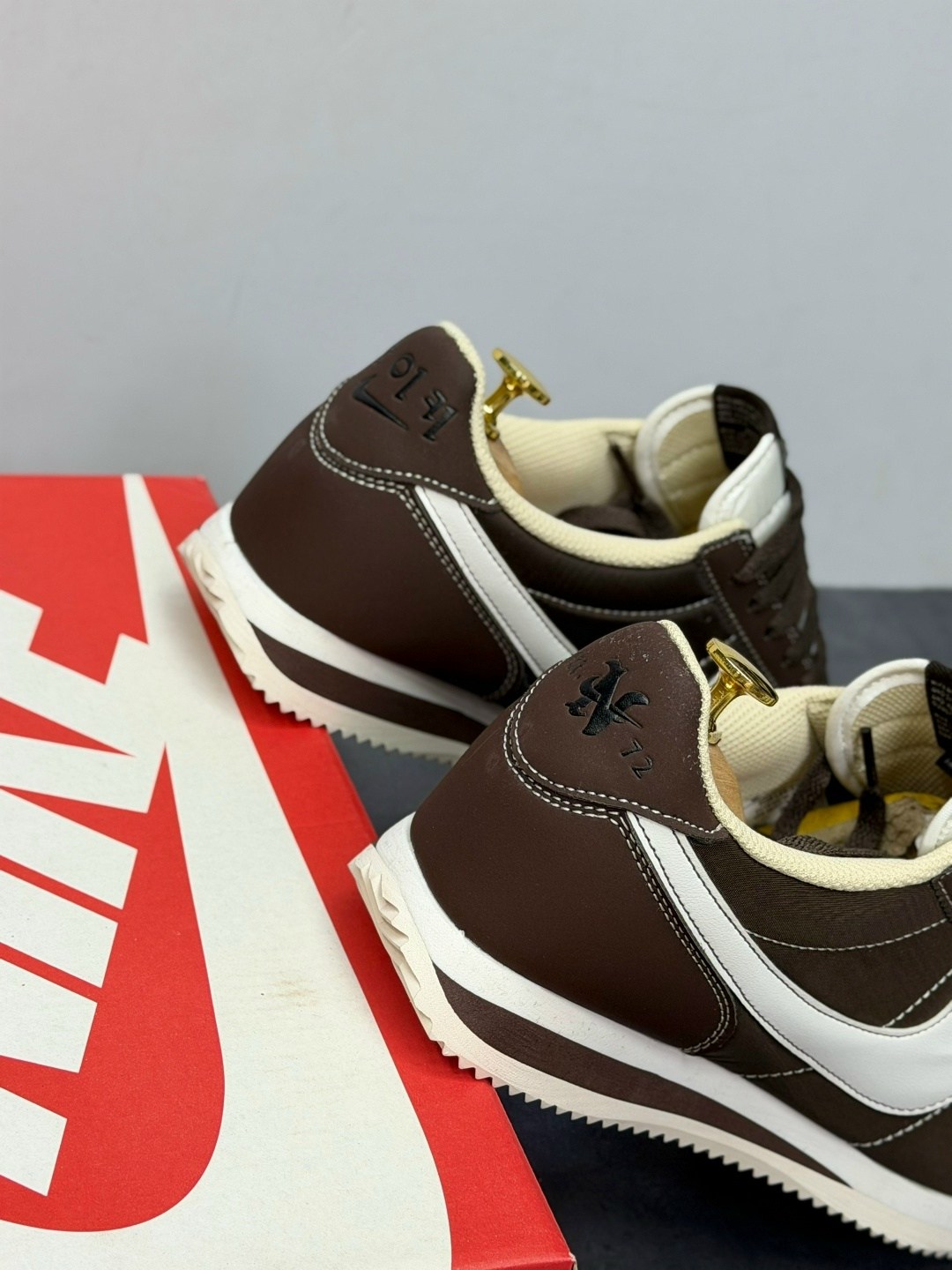 кроссовки nike classic cortez leather,кроссовки cortez коричневые nike,кроссовки nike cortez classic,кроссовки nike cortez,кроссовки мужские nike cortez