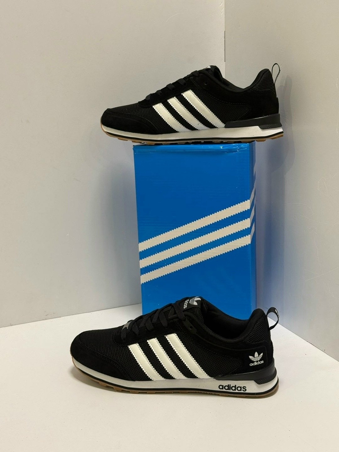 кроссовки мужские adidas,кроссовки adidas,кроссовки adidas classics adidas цвет черный,кроссовки adidas neo 10k,adidas кроссовки adidas
