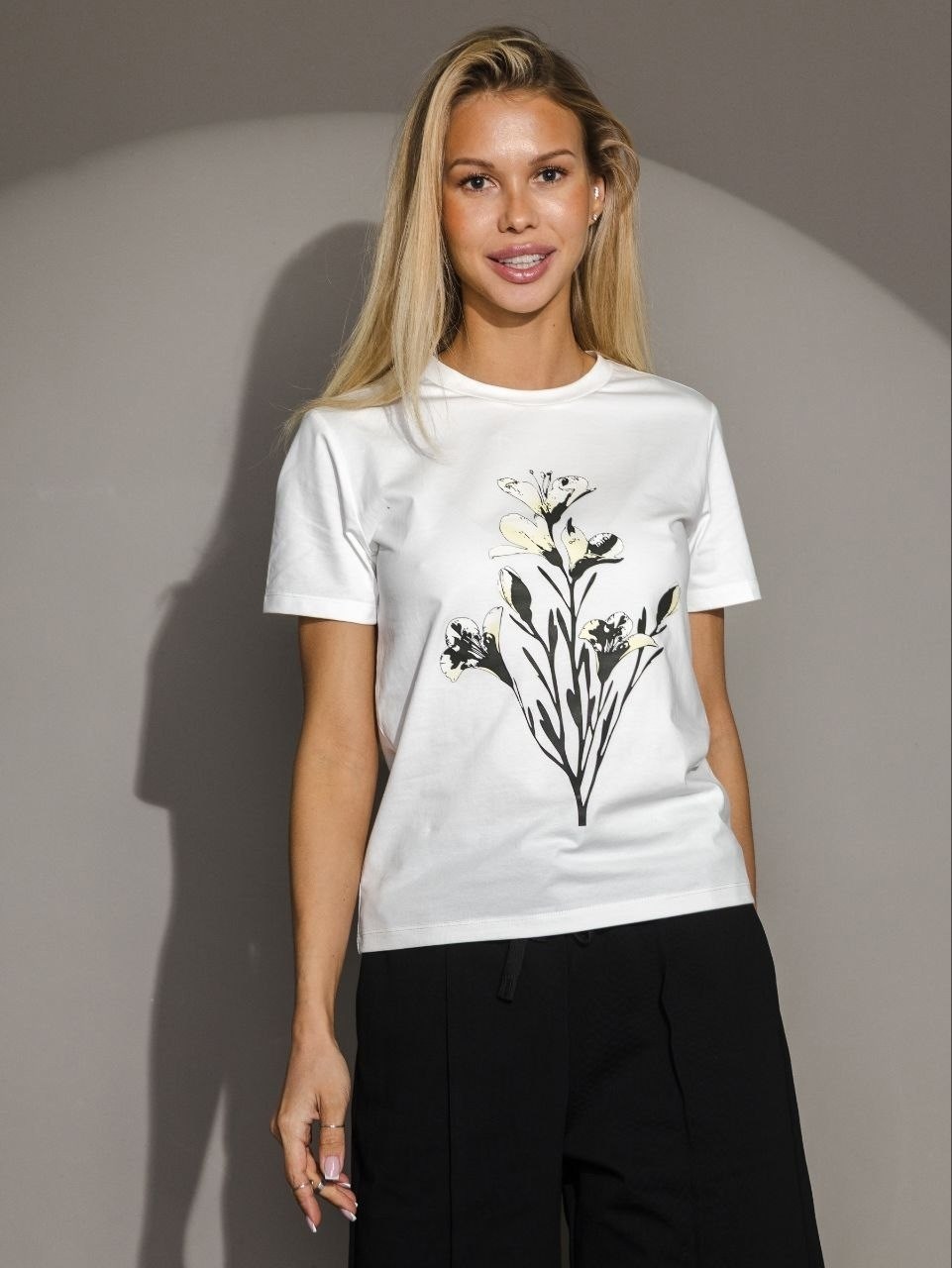 женская футболка,,шорты женские,повседневные шорты,комплект с шортами