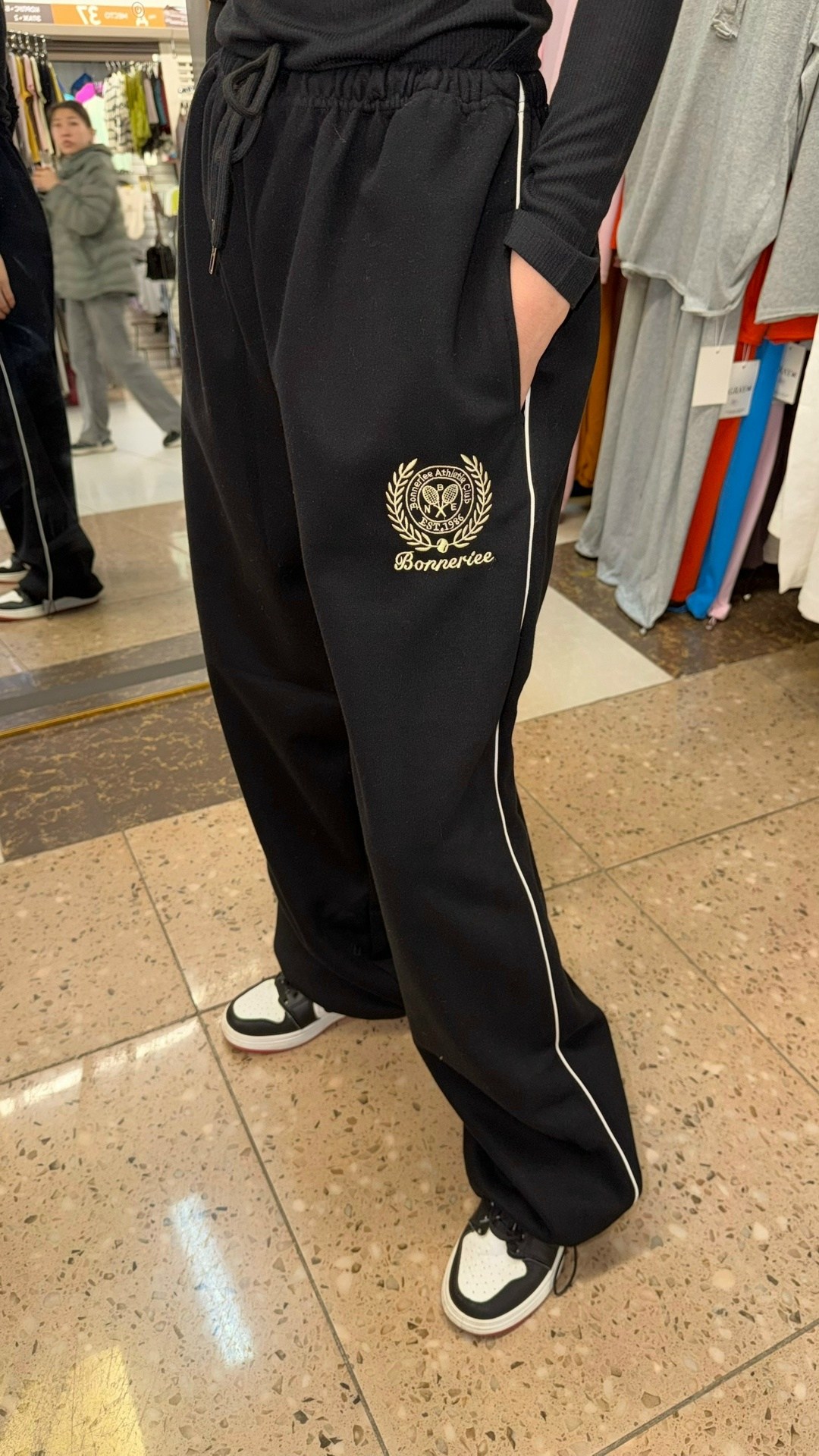 брюки спортивные,штаны свободные,модные штаны,штаны спортивные,повседневные брюки