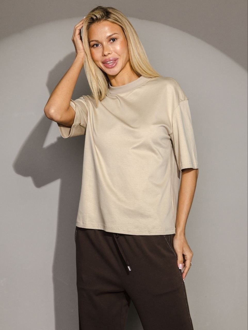 джемпер бежевый,бежевые брюки,широкие брюки,костюм с брюками,брюки женские