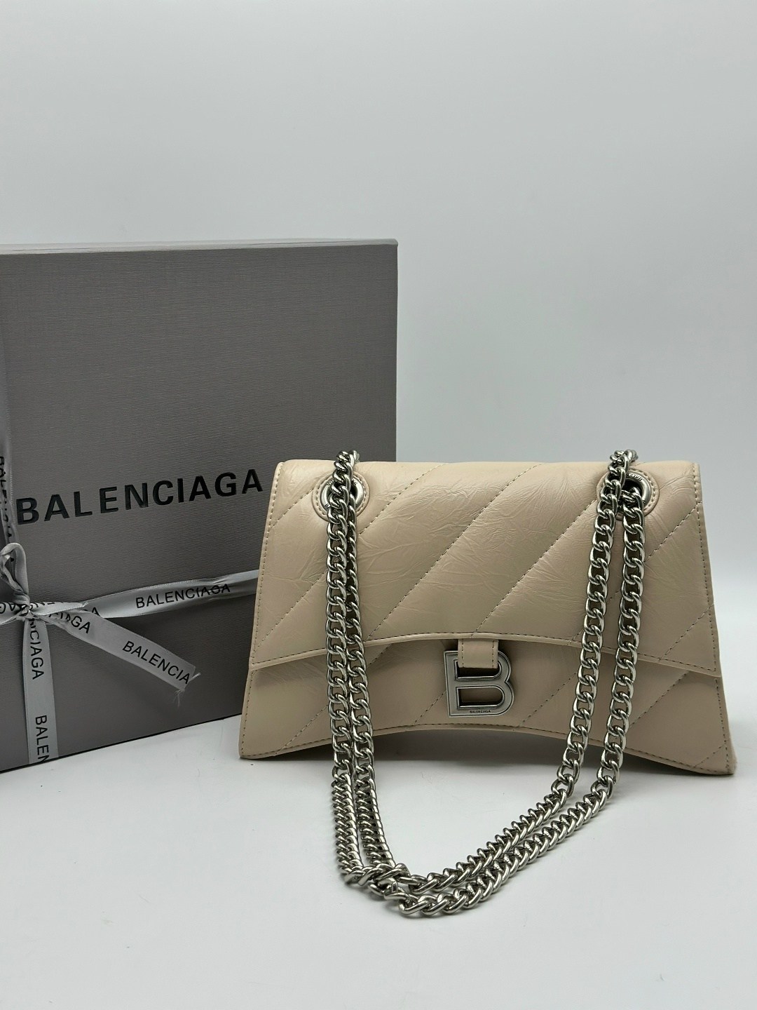 сумка balenciaga,balenciaga сумка на плечо,balenciaga сумка женская,сумки баленсиага женские через плечо,сумка баленсиага бежевая