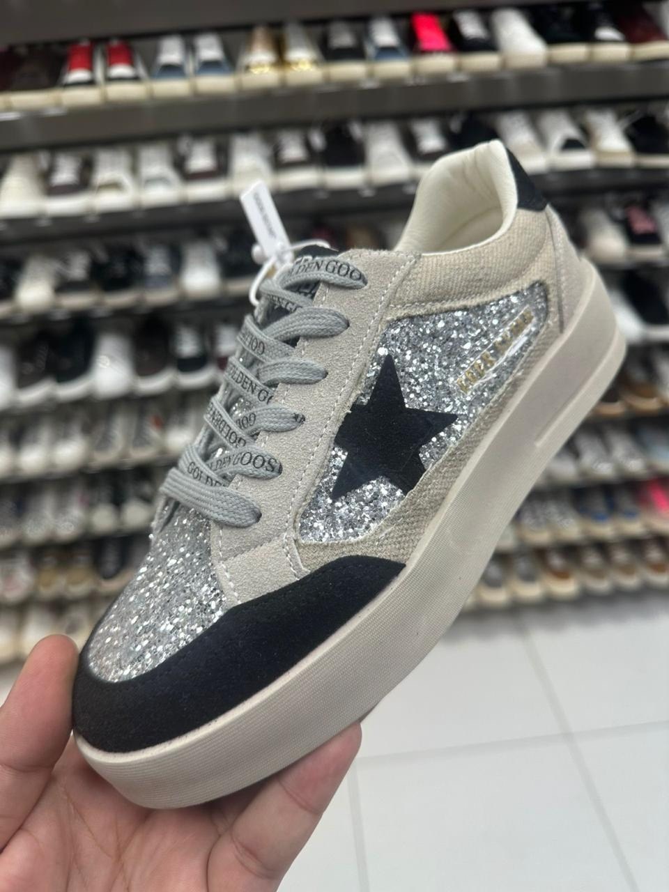 ,кроссовки golden goose с пайетками на платформе,кеды golden goose,обуви,голден гус кеды