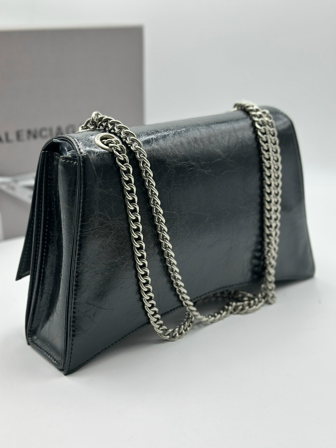 сумка balenciaga,стеганая сумка balenciaga crush черный,сумка женская balenciaga,balenciaga сумка на плечо,маленькая стеганая сумка на цепочке crush balenciaga