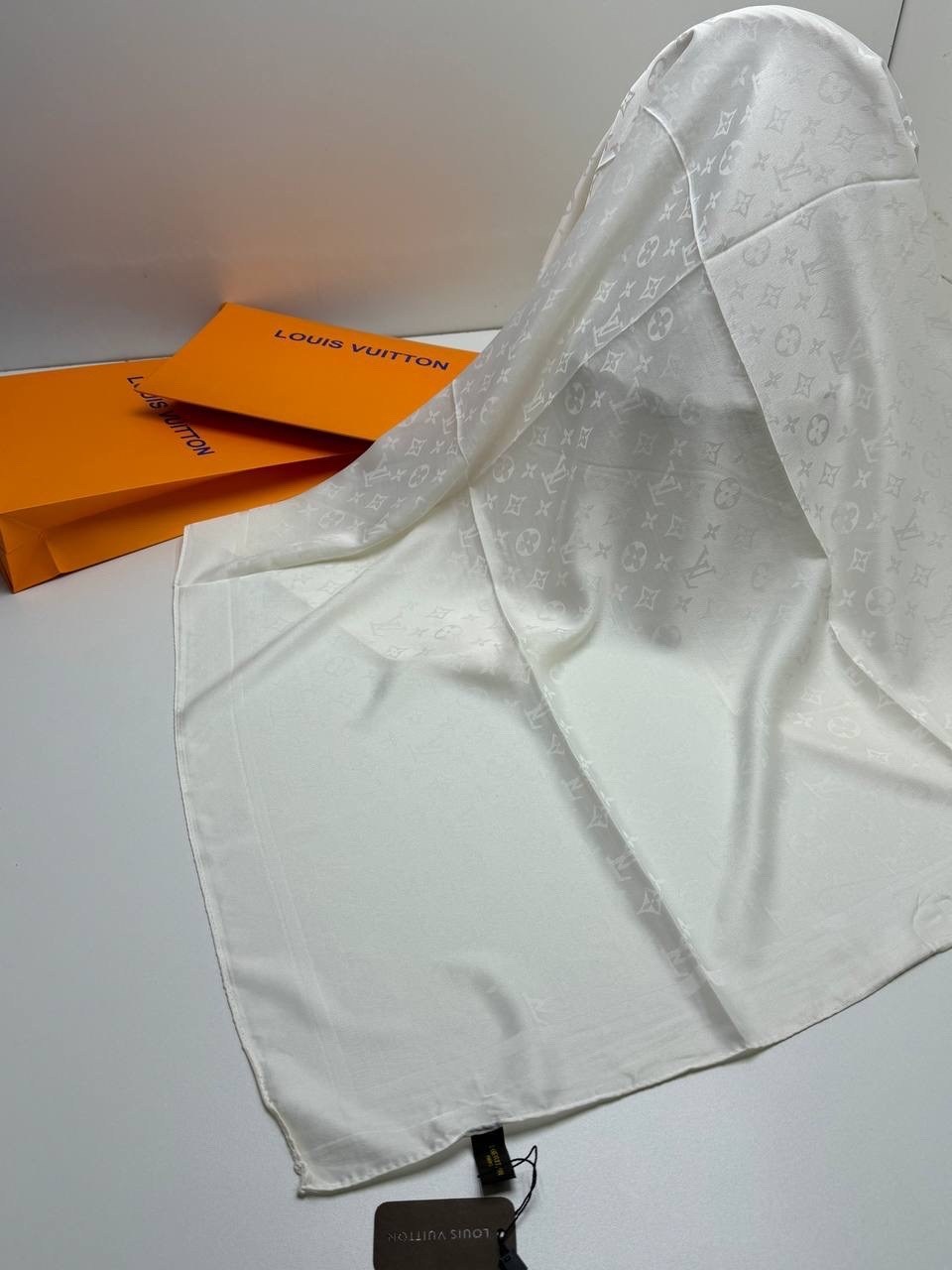 платки люкс,шелковые платки,брендовый платок,палантин женские,платки шарф