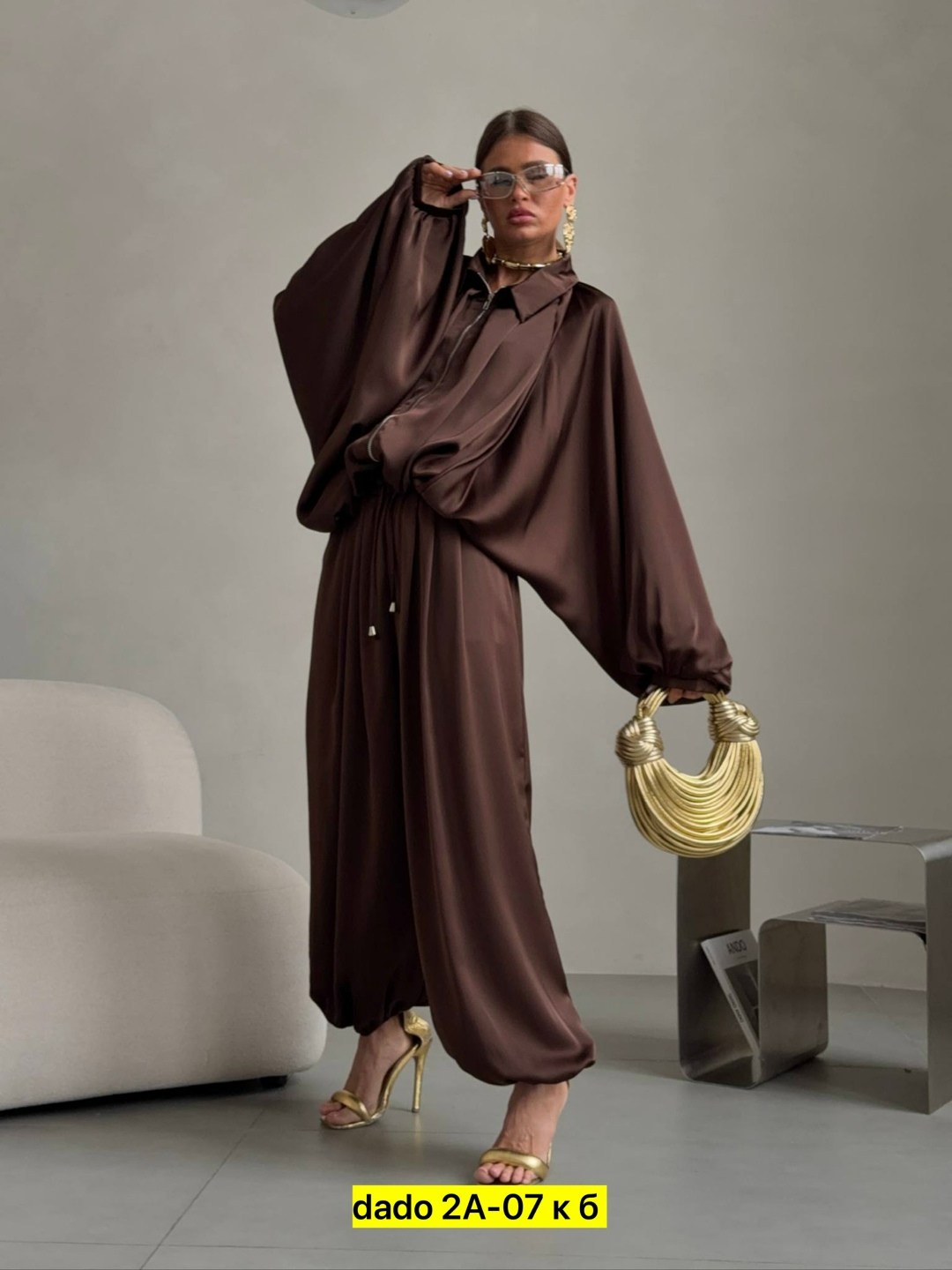 брючный атласный костюм,брючный костюм,шелковый костюм,костюм брючный шелковый,шелковый костюм женский