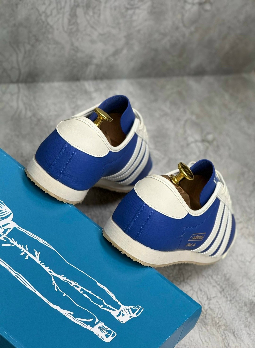 кроссовки x c. p. company italia spzl collegiate royal adidas синий,кроссовки адидас драгон,кроссовки adidas,кроссовки,кроссовки adidas original
