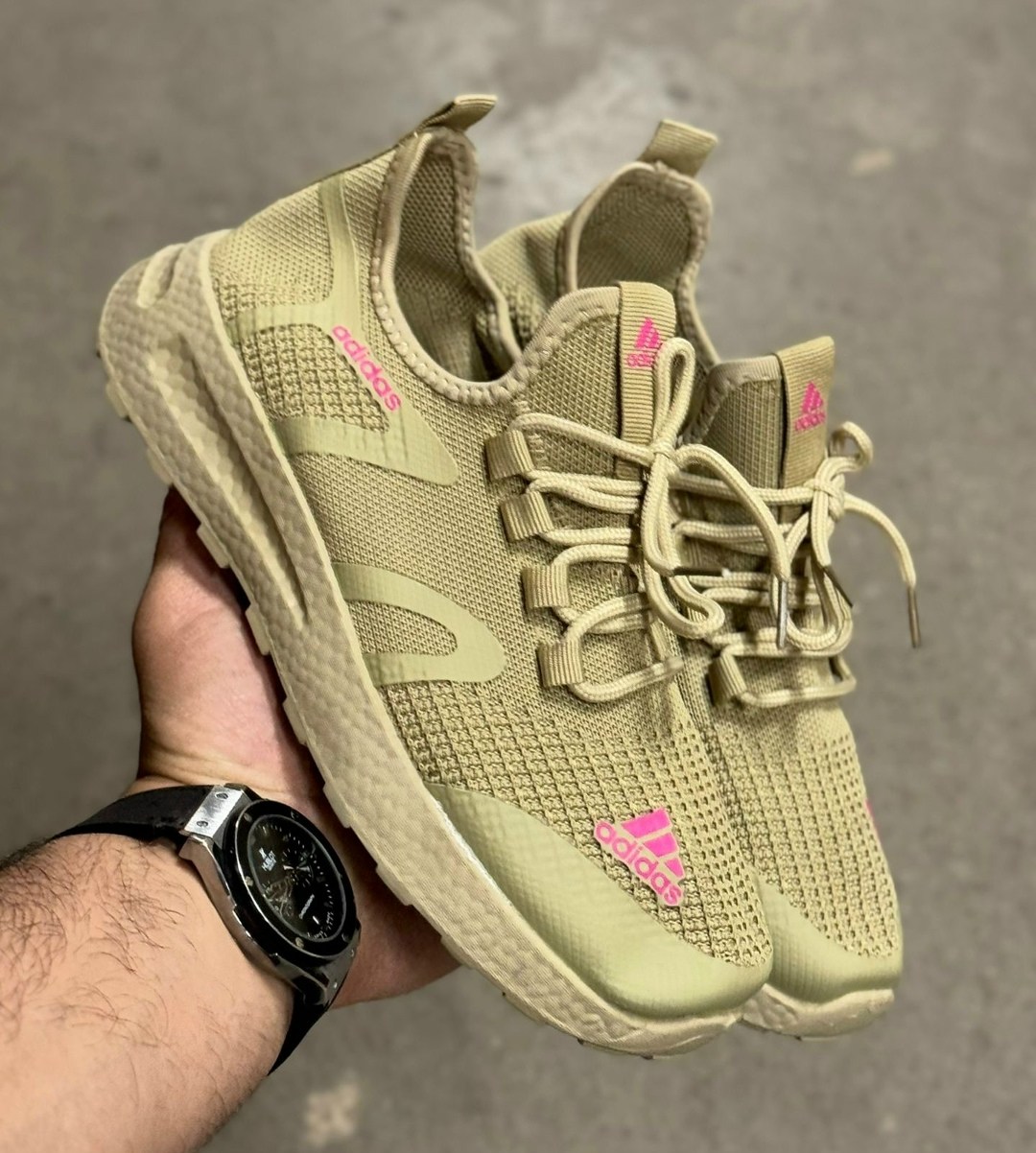 ,кроссовки,кроссовки adidas,спортивная ,кроссовок адидас оливковый