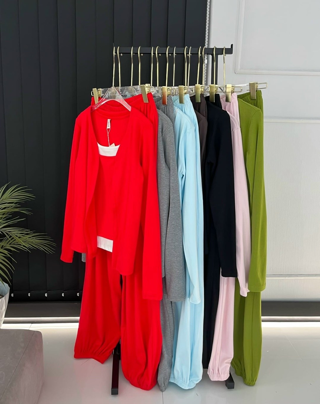 комплект костюм,костюм тройка женский,женские костюмы,спортивные костюм,спортивные костюмы женские