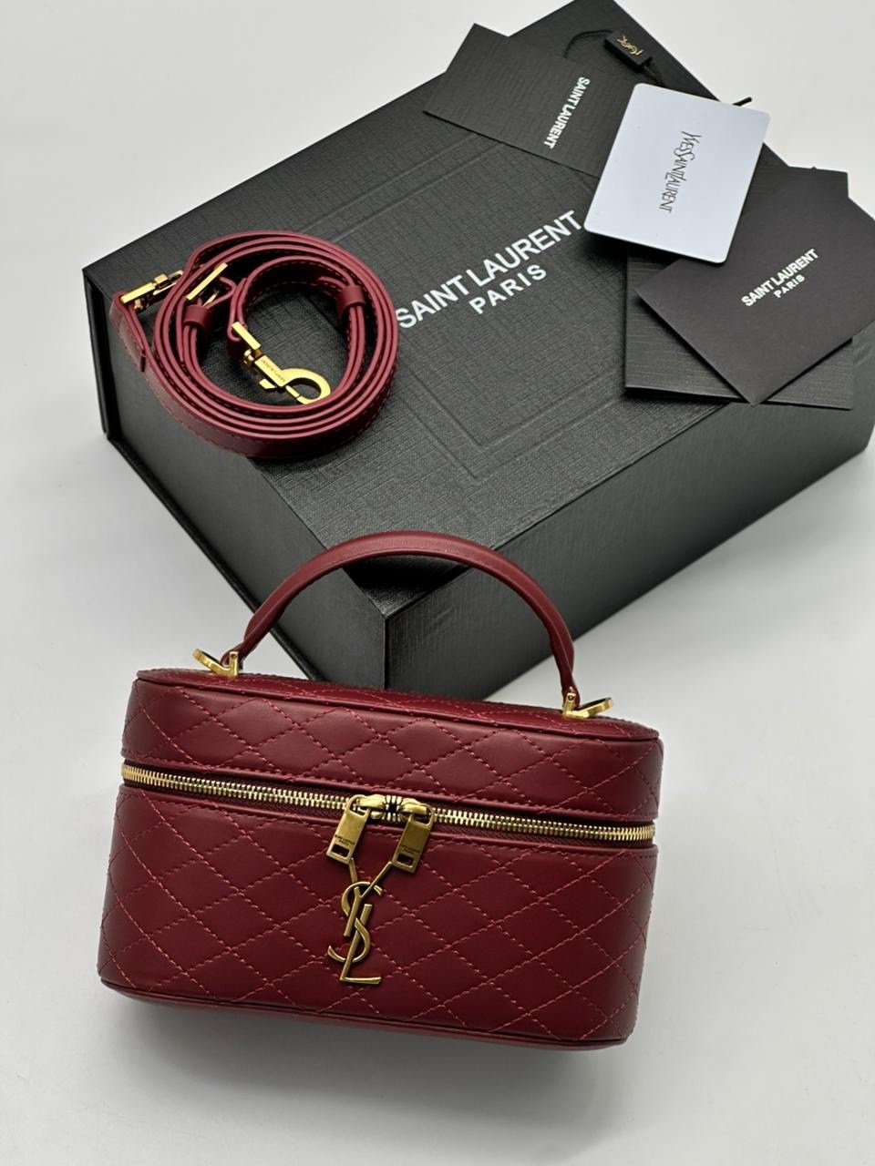 женская сумочка saint t,кожаная сумка yves saint laurent gaby vanity черная,сумка ysl,косметичка yves saint laurent,женская сумочка