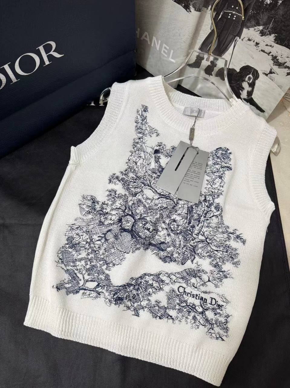 женская кофта,вязаные топы,вязаные вещи,жилет вязаный,женский вязаный жилет