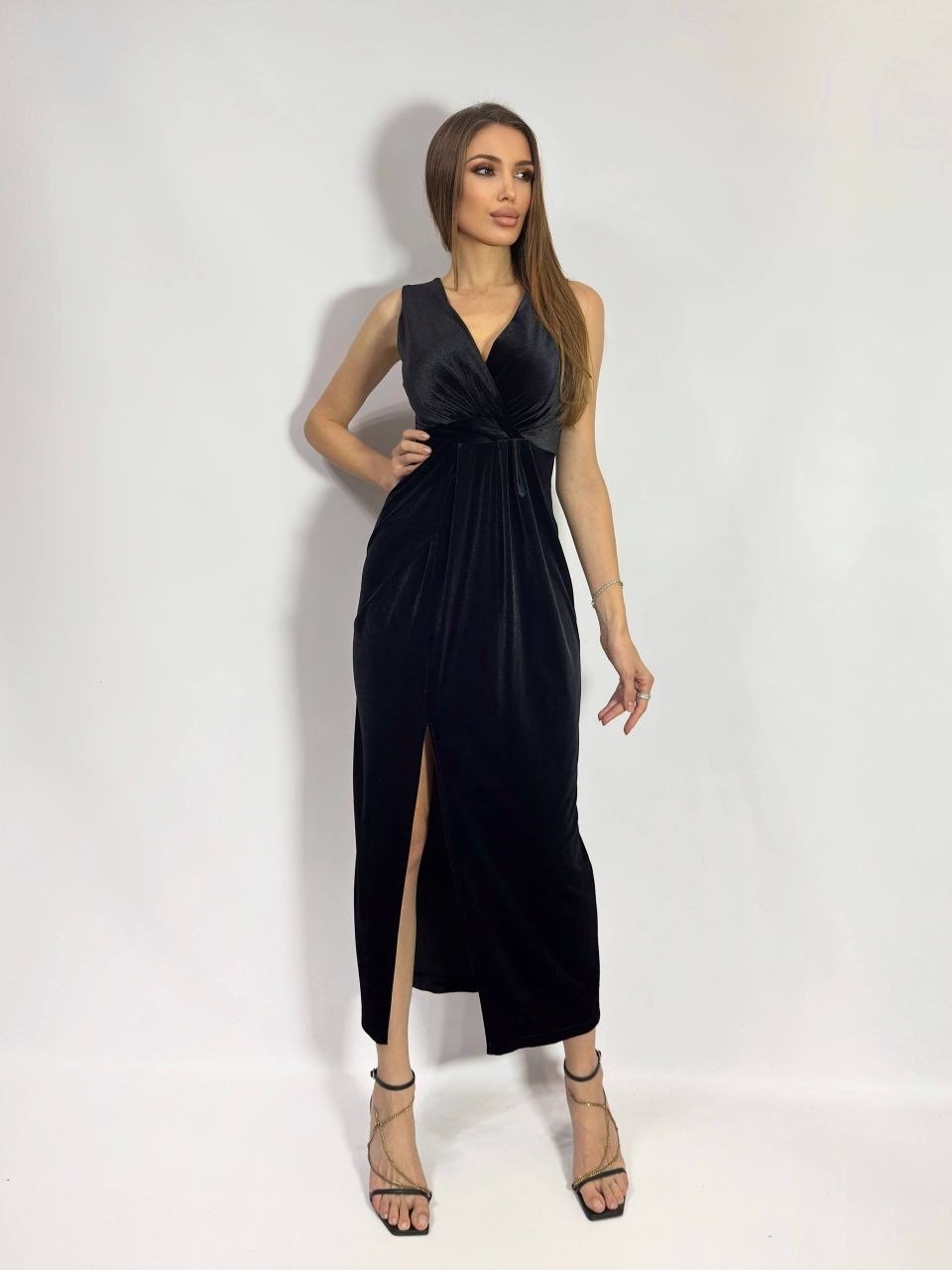 вечернее платье с разрезом,вечернее платье,платье бархатное вечернее с разрезом в пол cantarni,платье из бархата макси,черное платье