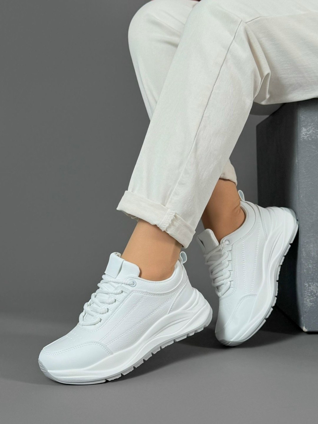 кроссовки женскиe,белые женские кроссовки,кроссовки белая,кроссовки женские закрытые,