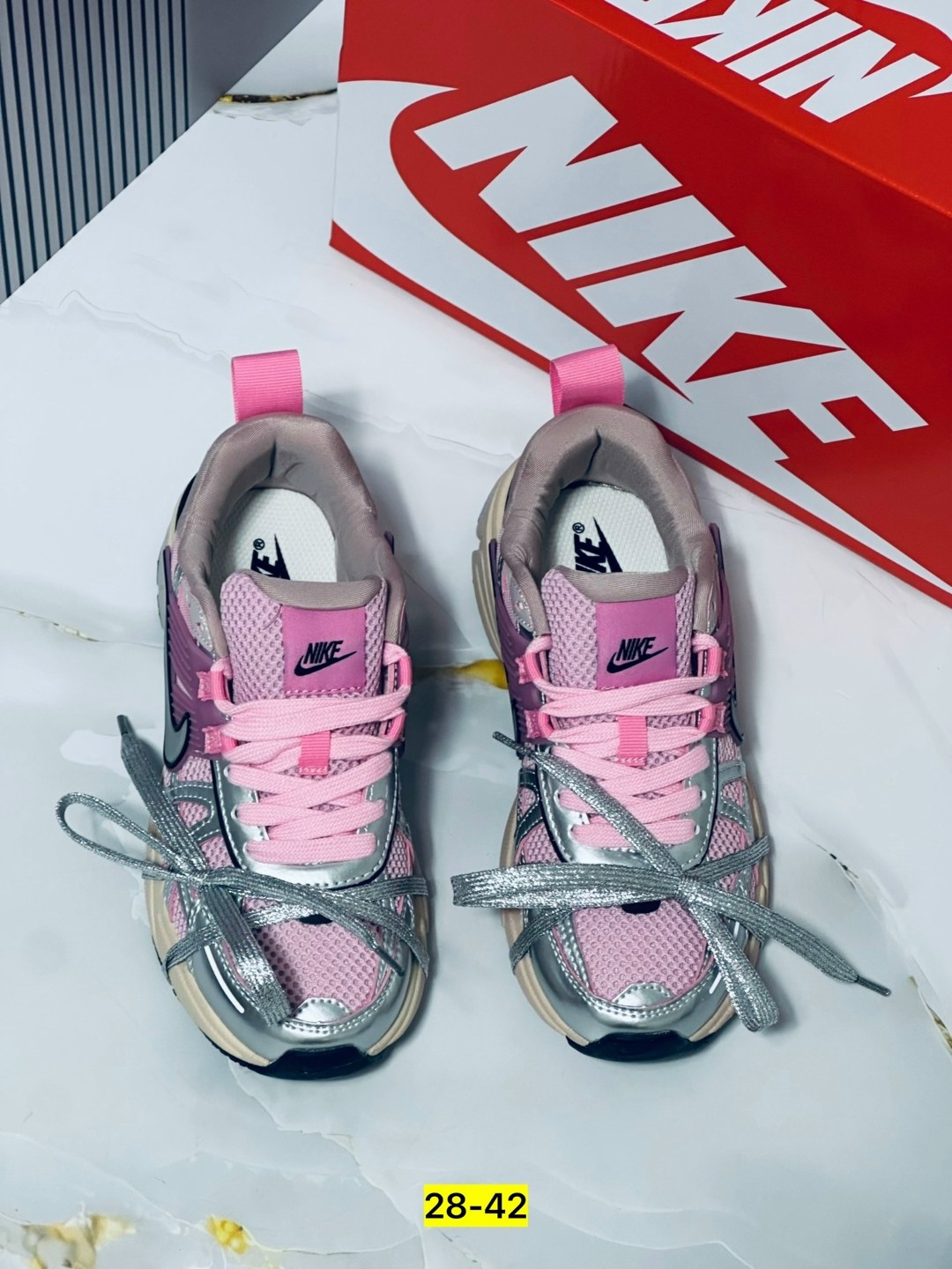 кроссовки женские nike,кроссовки nike,кроссовки nike v 2 k run,женские кроссовки,кроссовки беговые женские