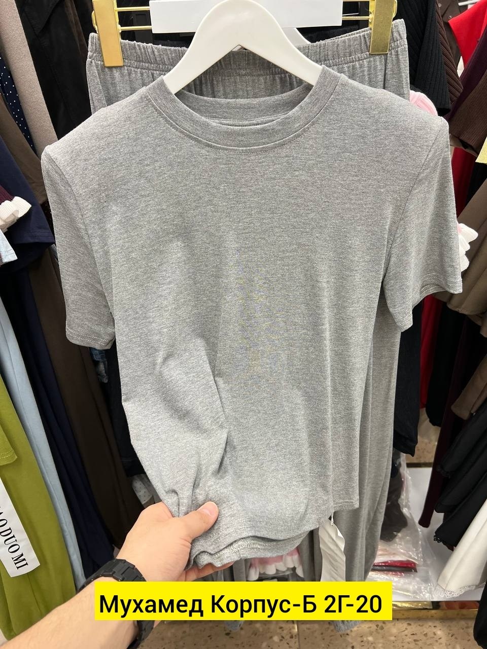 футболки женская,футболка,красная футболка,универсальные футболки,футболки и майки