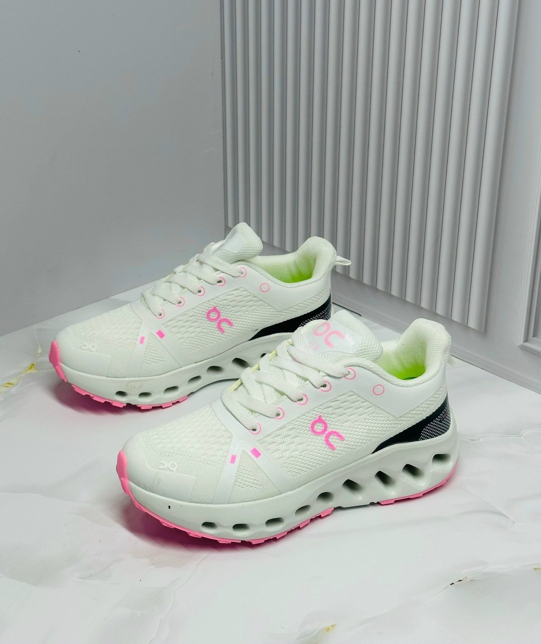 кроссовки женскиe,кроссовки cпортивные,,кроссовки on,спортивный