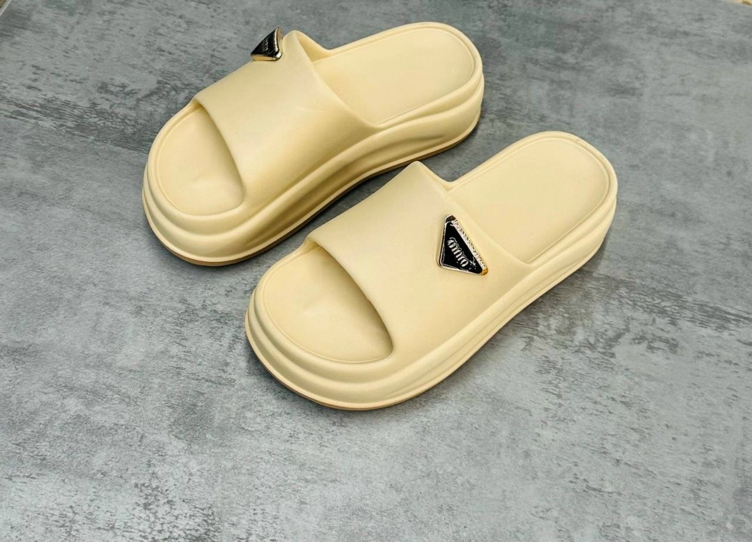 шлёпки женские прада,шлепки прада женские,женские шлепанцы,тапочки женские prada,сандалии босоножки