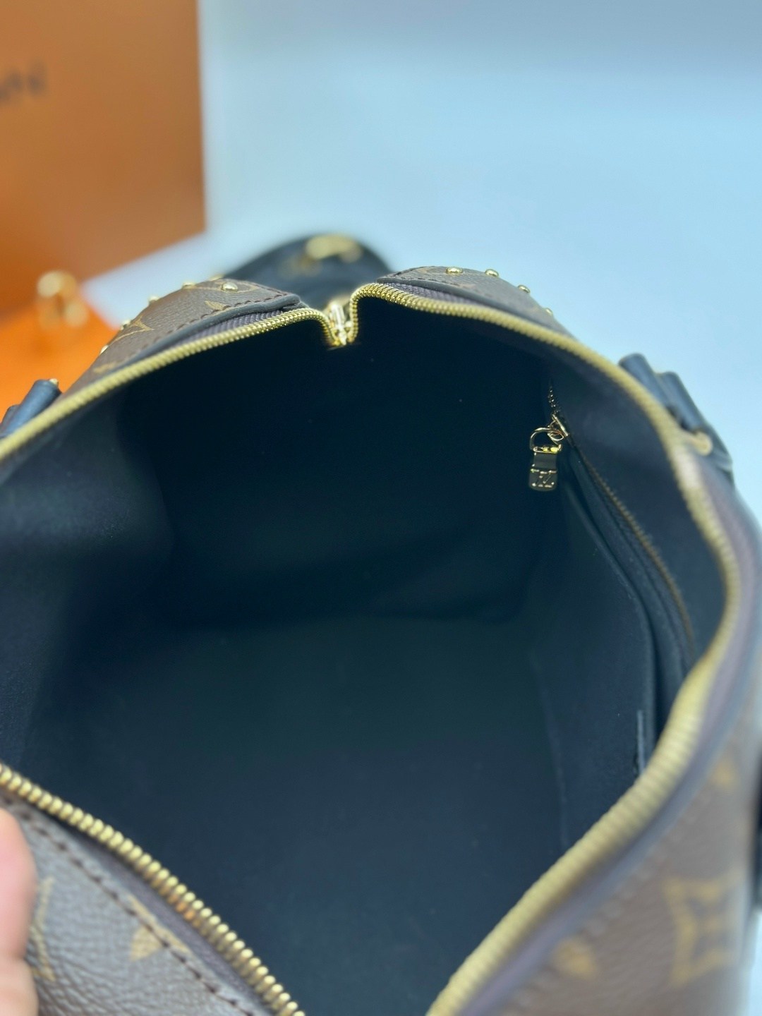 сумка женская louis vuitton,сумка louis vuitton,louis vuitton сумка на плечо,сумка коричневая женская в стиле louis vuitton,сумка женская луи витон louis vuitton