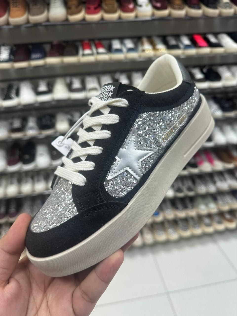 ,кроссовки golden goose с пайетками на платформе,кеды golden goose,обуви,голден гус кеды