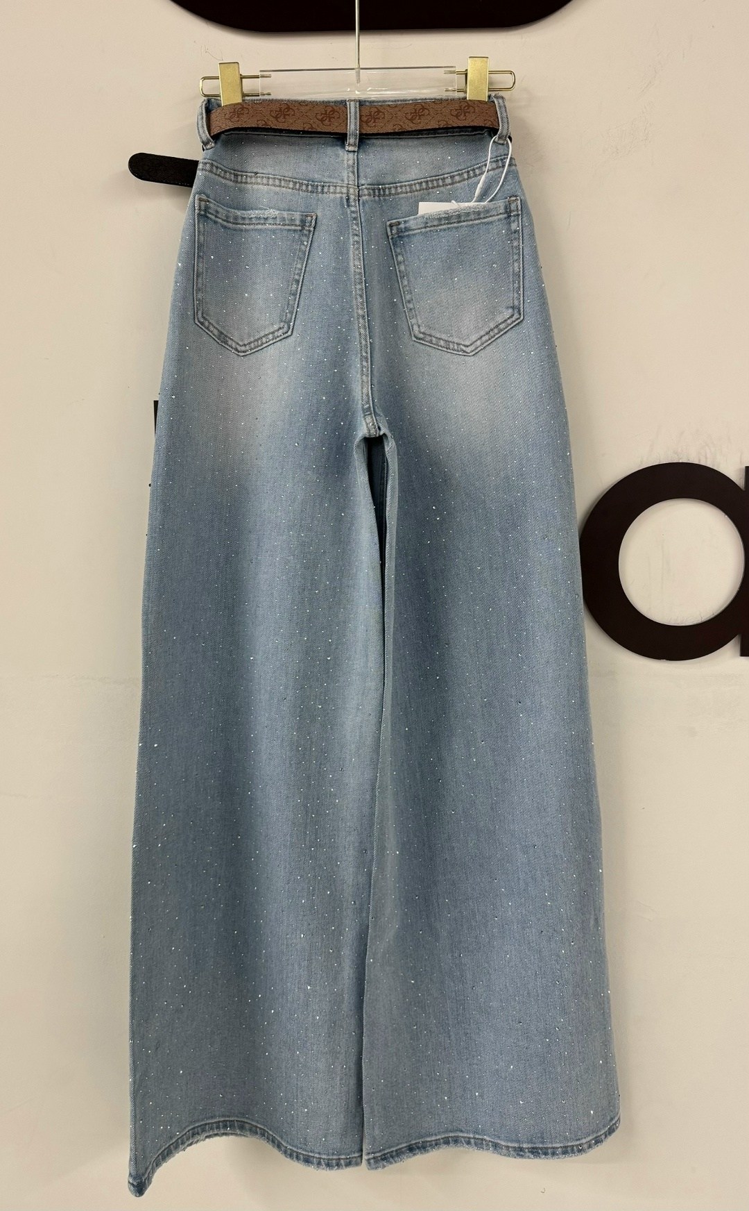 джинсы женские,широкие джинсы,джинсовые брюки,джинсы,модные джинсы