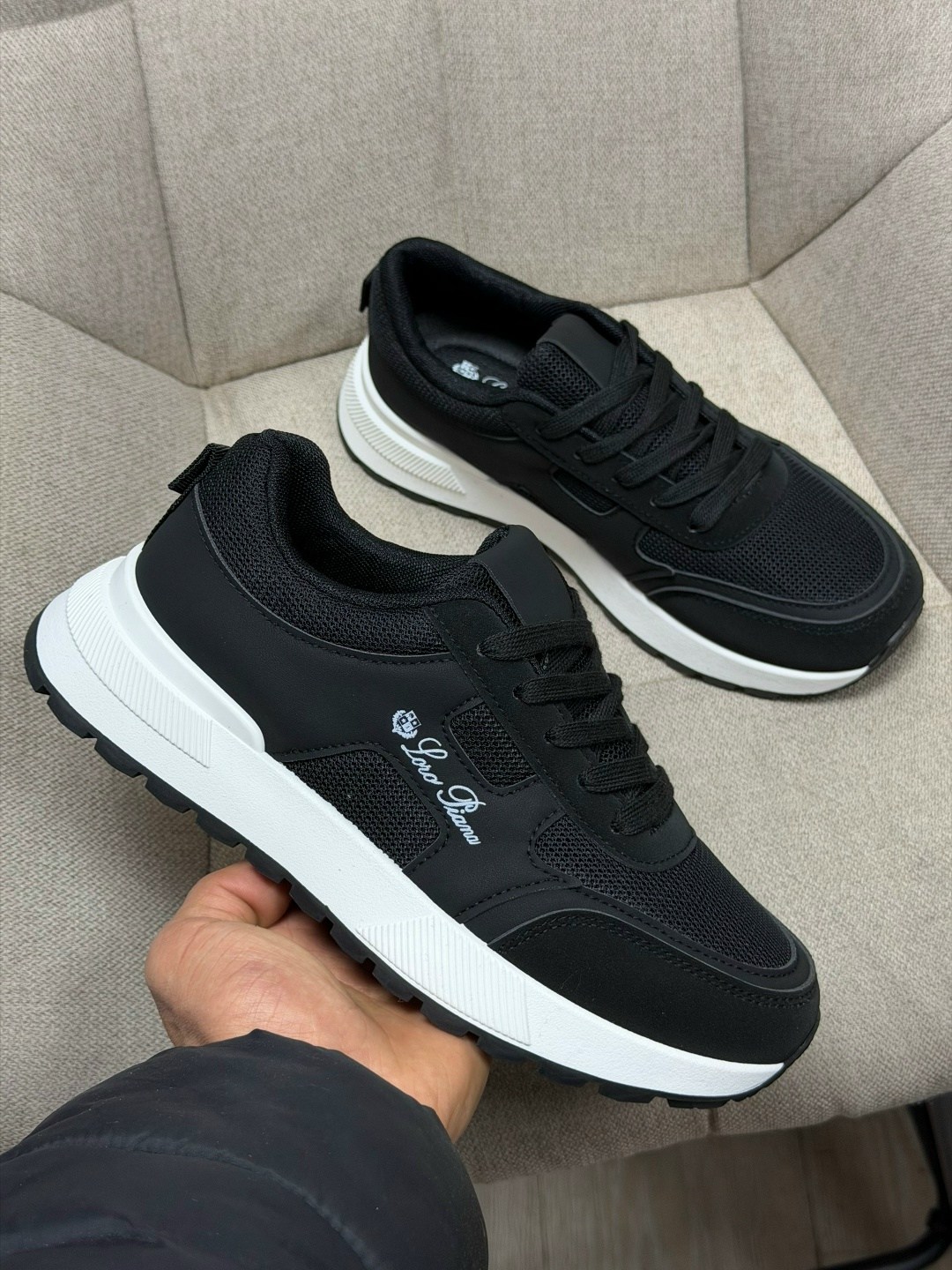 кроссовка мужской,черные кроссовки,кроссовки женскиe,мужская  кроссовки,