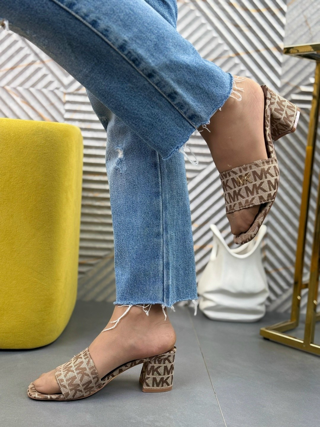 ,босоножки на каблуках,модные сандалии,женские сандалии,женская