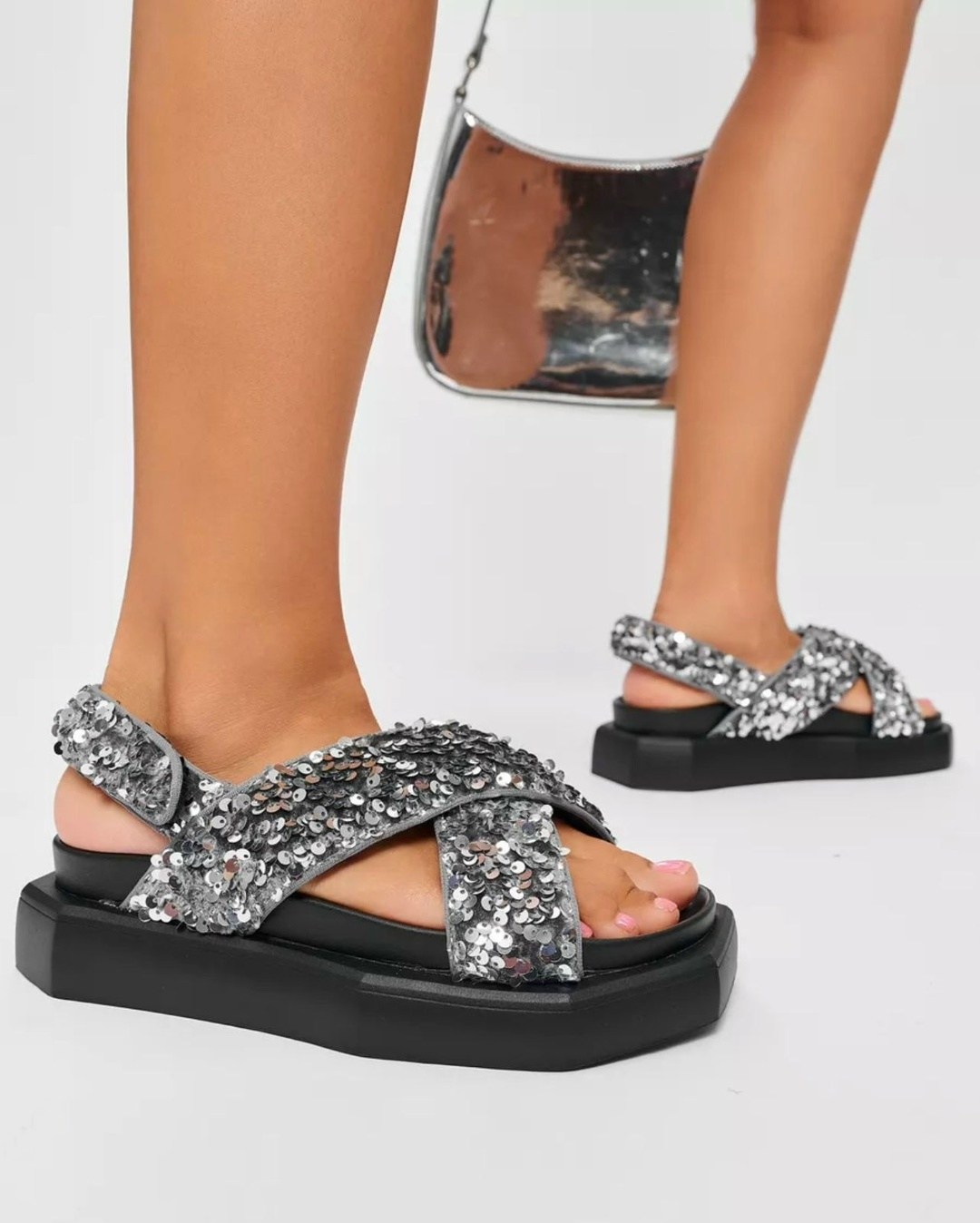 ,женские сандалии,шлепанцы женские,сандалии модные,босоножки на платформе