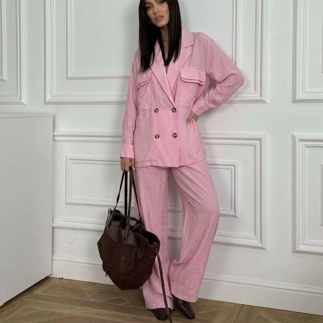 розовый брючный костюм,костюм женский брючный,костюм с брюками,розовый брючный костюм женский,розовый костюм
