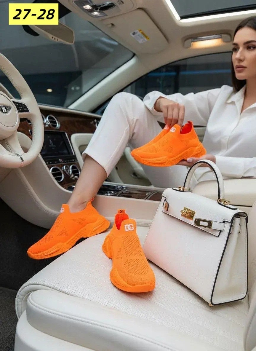 оранжевые кроссовки,кроссовки женскиe, спортивная,кроссовки яркие,женская