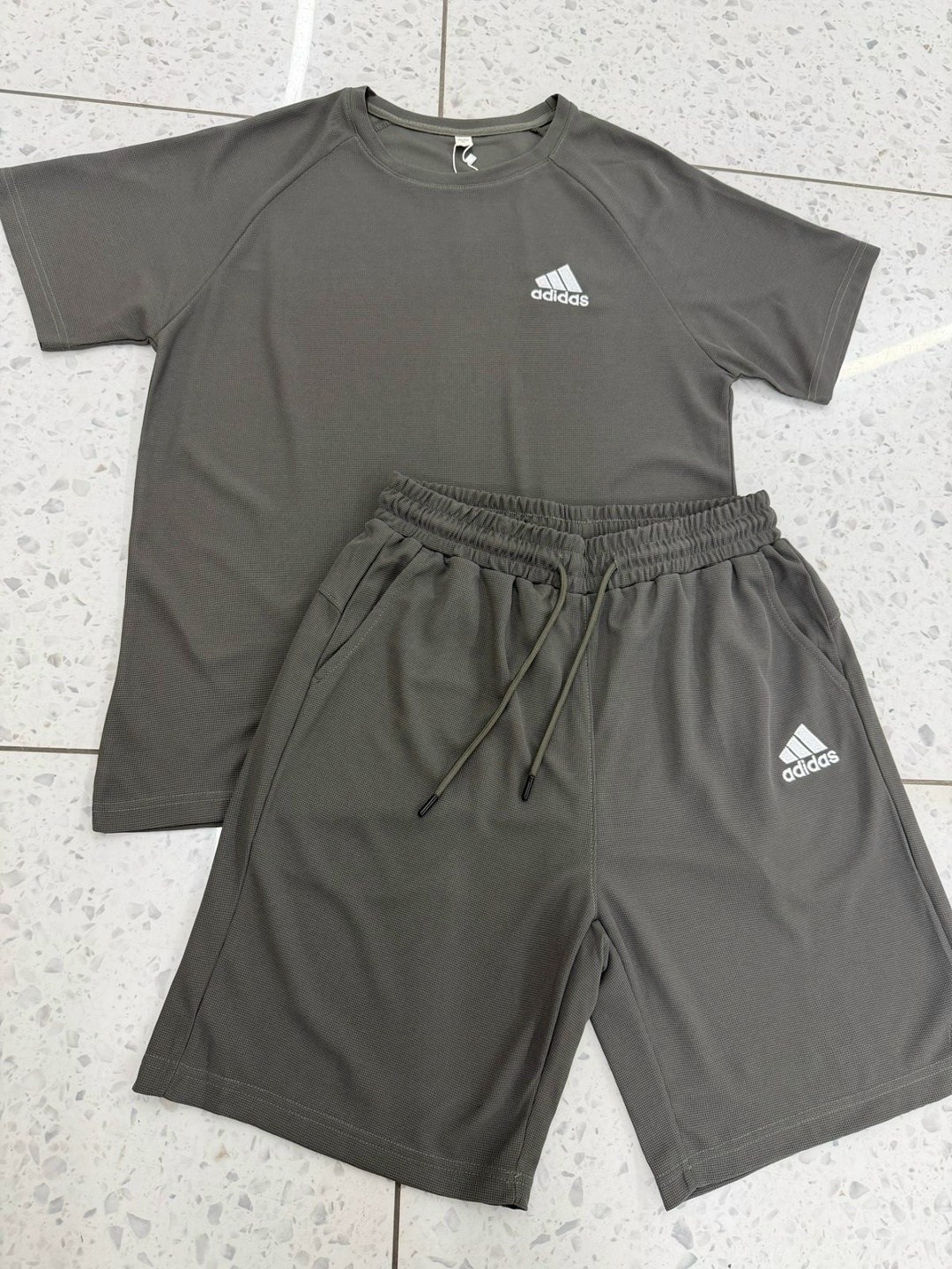 костюм спортивный мужской,костюм спортивный мужской летний с шортами,летний спортивный костюм с шортами и футболкой,спортивные костюмы,спортивные костюм мужские с шортами