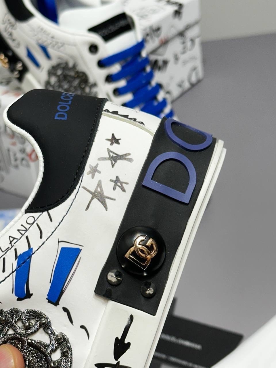 кроссовки с логотипом белый dolce&gabbana,dolce & gabbana кроссовки,,кеды дольче габбана мужские реплика,кеды dolce&gabbana