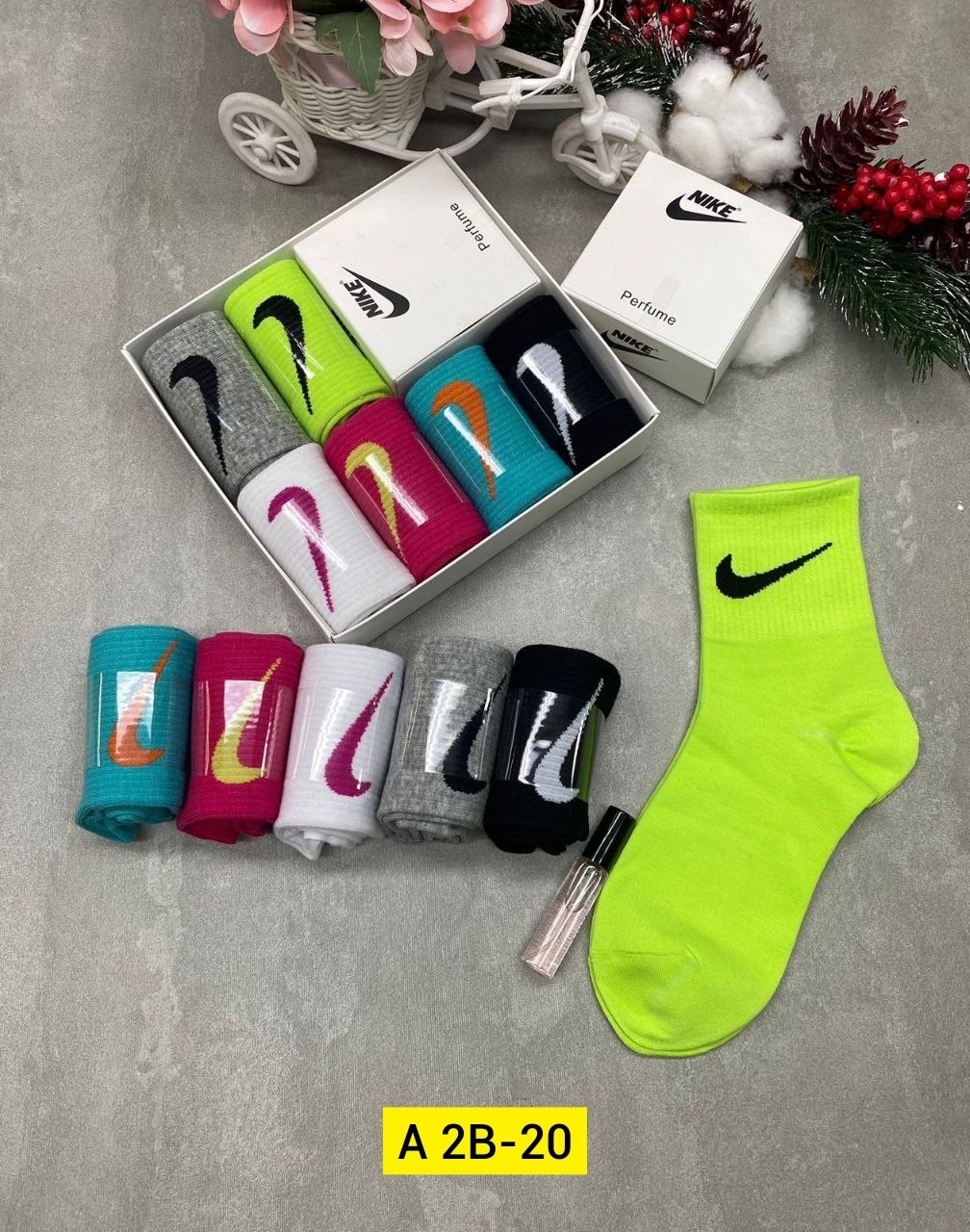 носки nike разноцветные подарочный набор с духами,носки спортивные женские,комплект носки женские,носки женские спортивные nike,носки спортивные