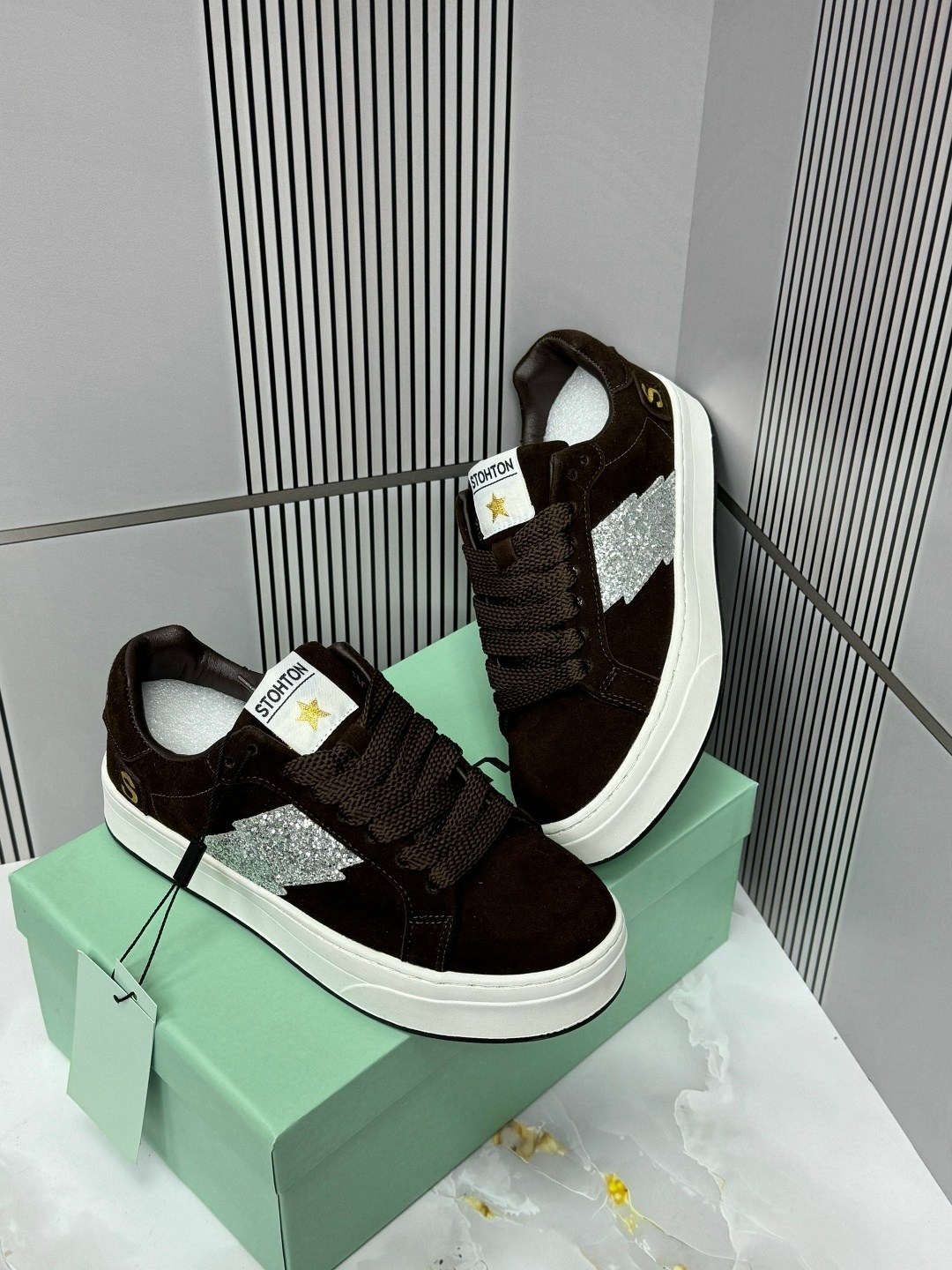 ,кроссовки замш,кроссовки женскиe,кеды мк женские,женские и мужские кроссовки