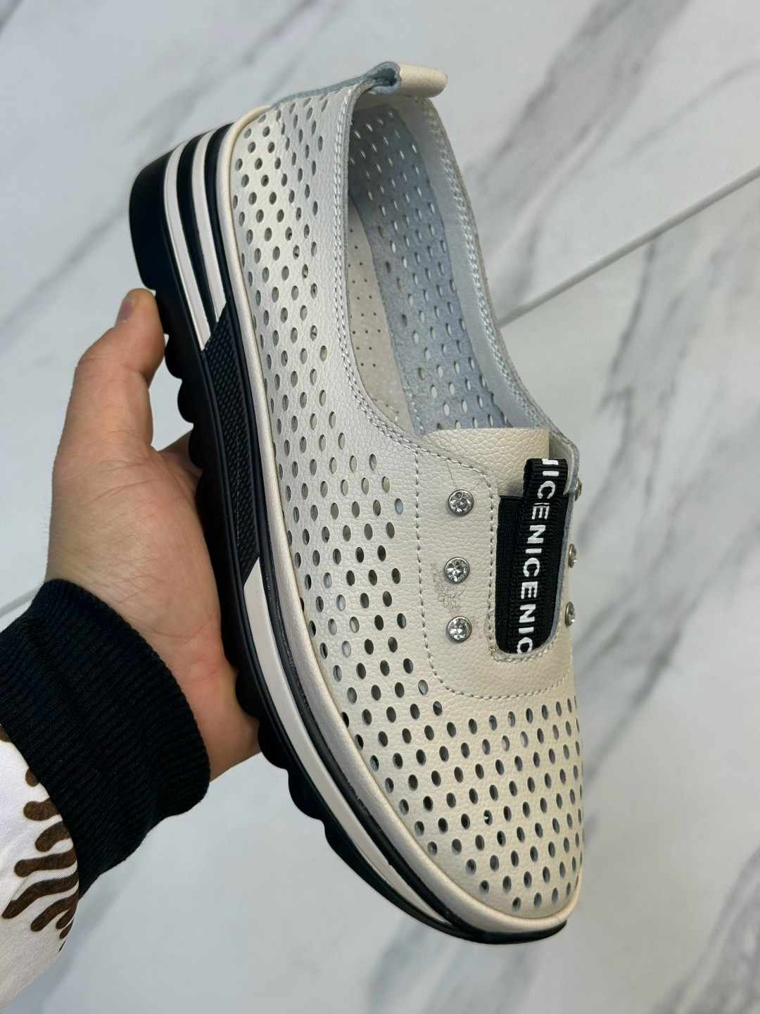 ,слипоны женские, женская,мокасины женские,мокасины с перфорацией