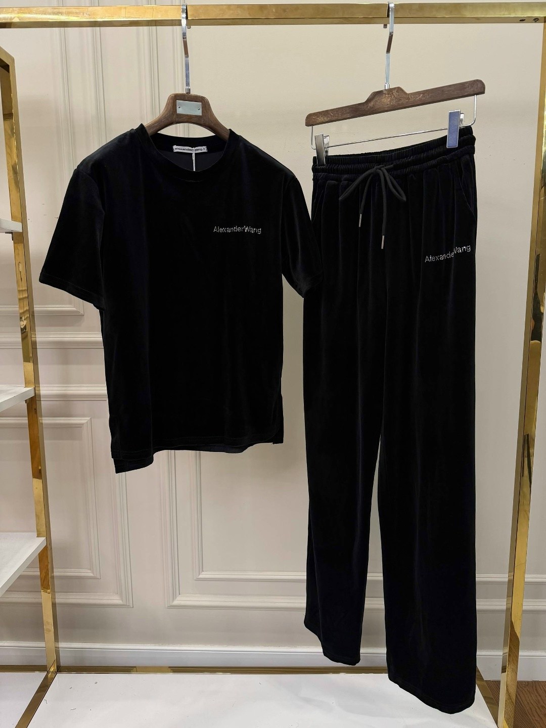 велюровый костюм женский,велюровый костюм,костюм из велюра,спортивный велюровый костюм,велюровый костюм со стразами