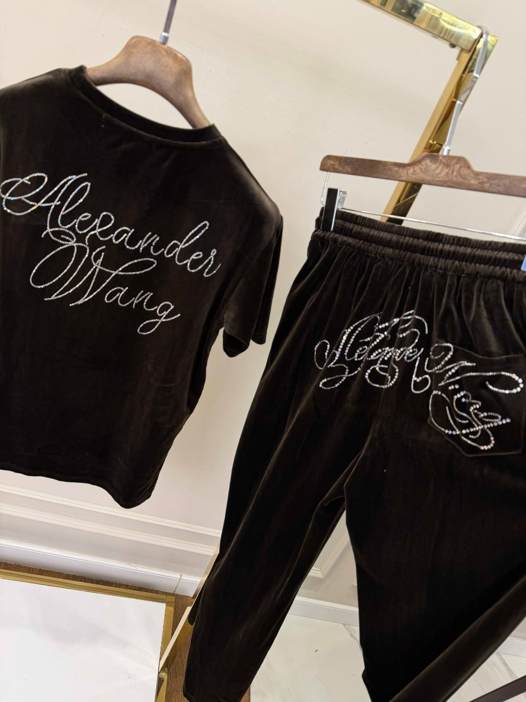 велюровый костюм женский,велюровый костюм,костюм из велюра,спортивный велюровый костюм,велюровый костюм со стразами