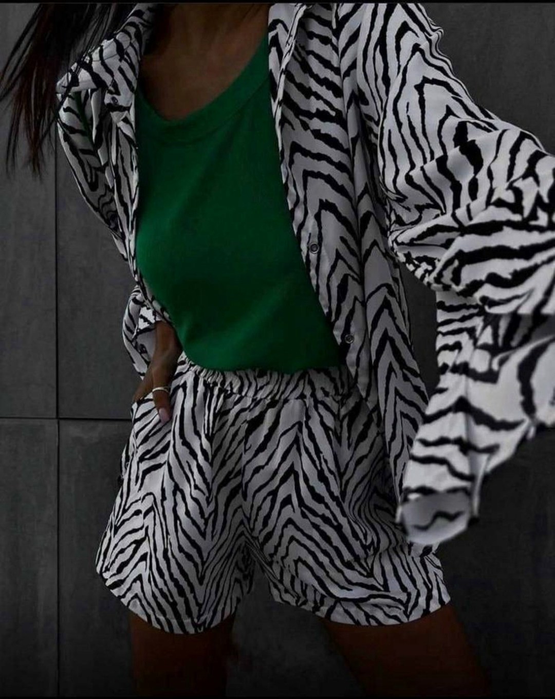 костюм зебра женский с шортами,костюм с шортами зебра,женский костюм с шортами,костюм летний с шортами и рубашка,женский летний костюм двойка зебра с шортами и рубашкой