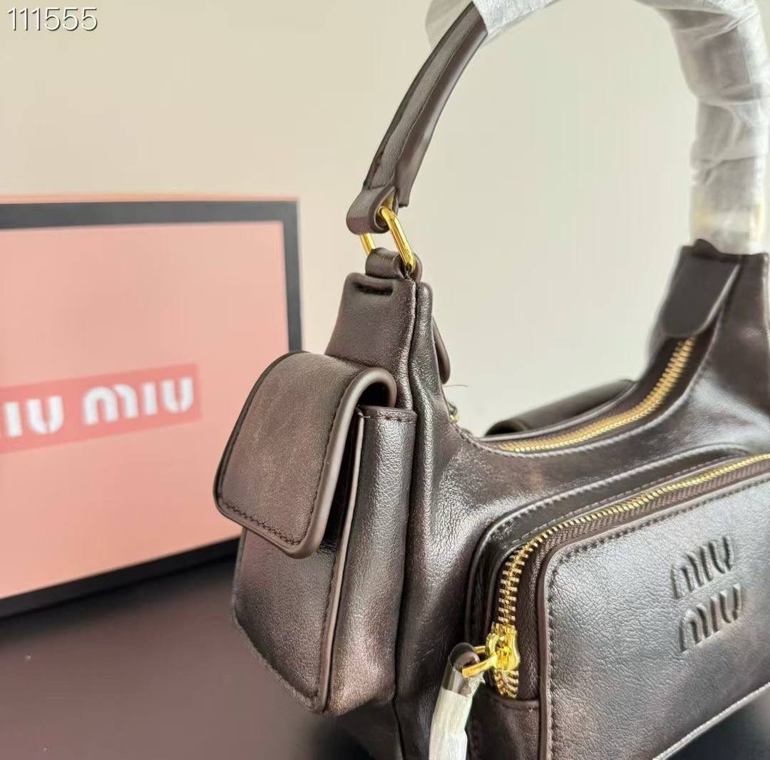 miu miu сумка на плечо,miu miu сумка,сумка женская miu miu,сумка miumiu,сумка