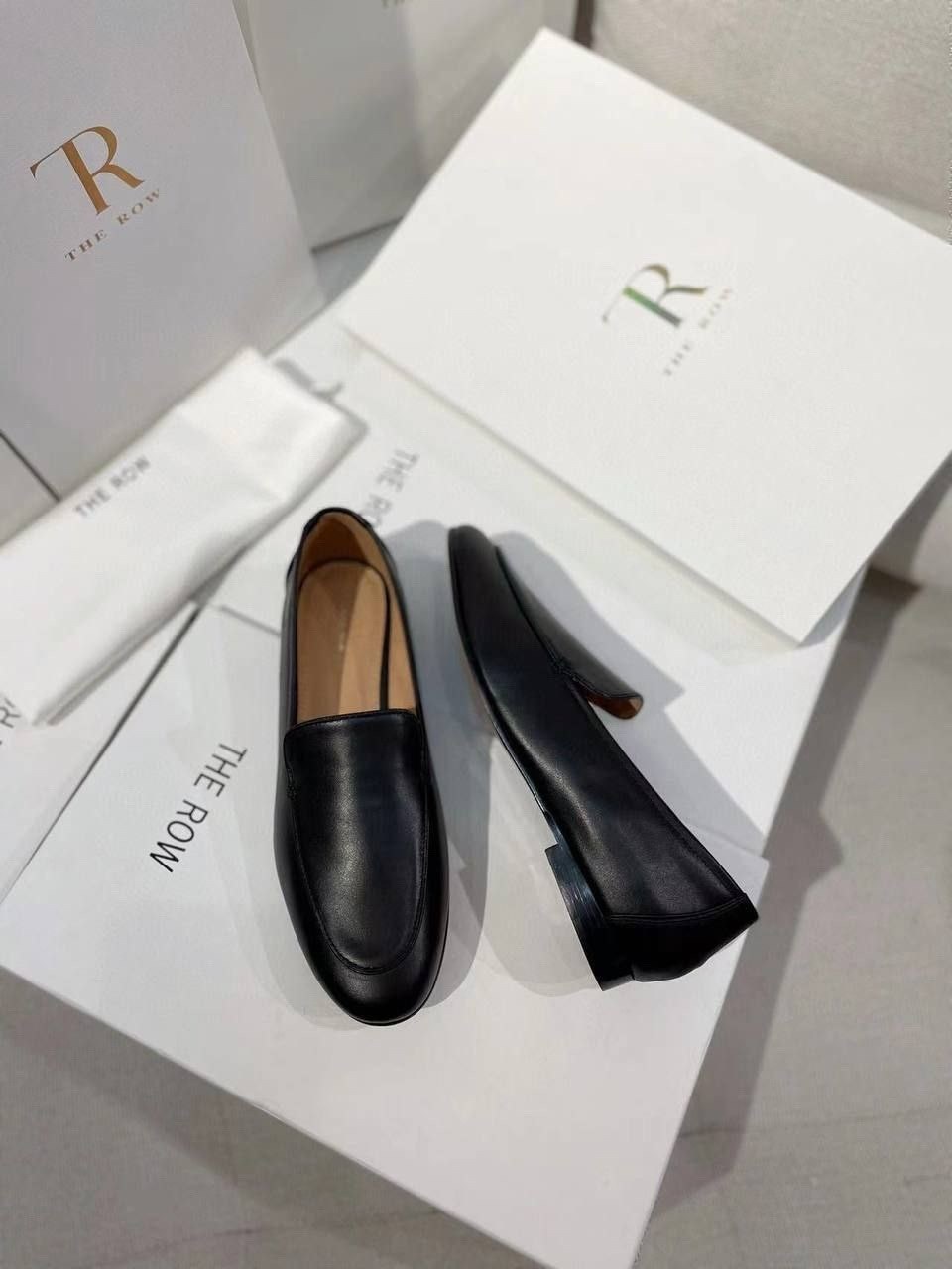 ,женские кожаные лоферы,кожаные лоферы,лоферы женский,лоферы женские черные