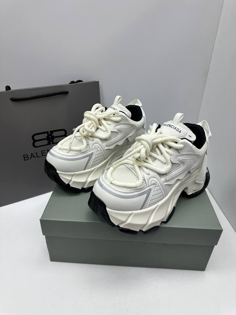 женские кроссовки balenciaga,balenciaga кроссовки,кроссовки balenciaga track balenciaga,balenciaga ,balenciaga женские кроссовки cargo