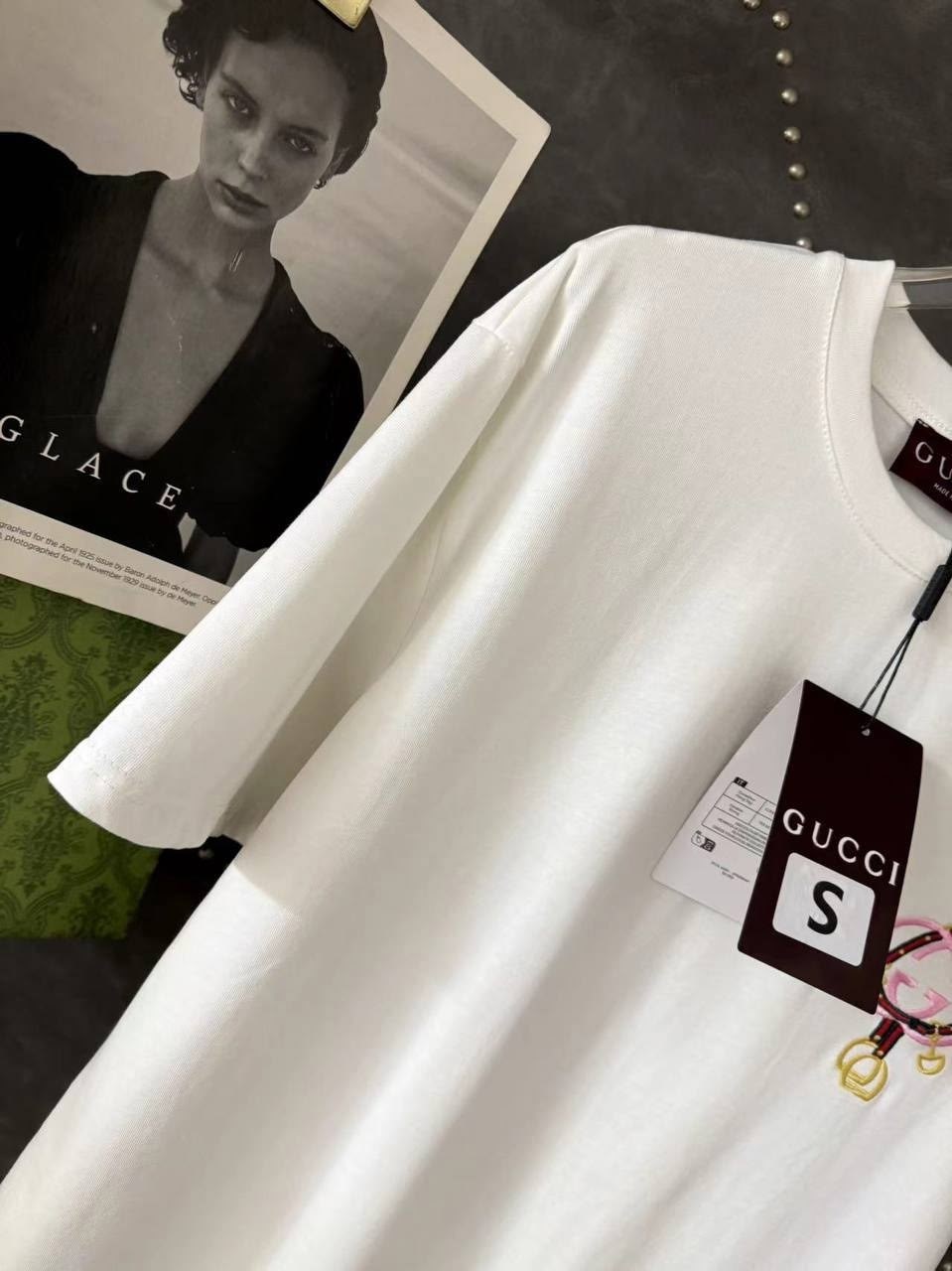 футболка gucci,футболки модные,футболка женская gucci,кофта гуччи,футболка гуччи оригинал